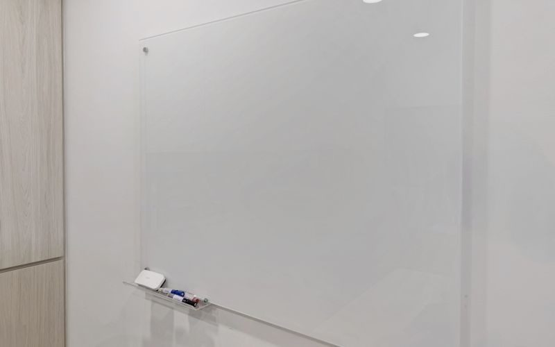 Crystal White Magnetic Glass Whiteboard
