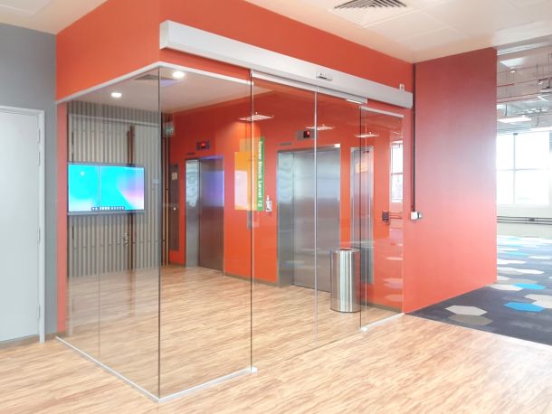 Automatic Sliding Door for Arts School Level Entrance