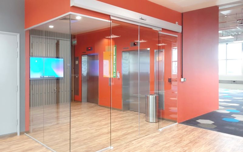 Automatic Sliding Door for Arts School Level Entrance