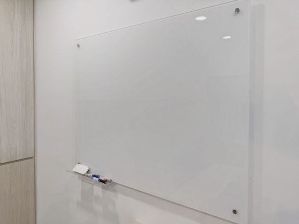 Crystal White Magnetic Glass Whiteboard