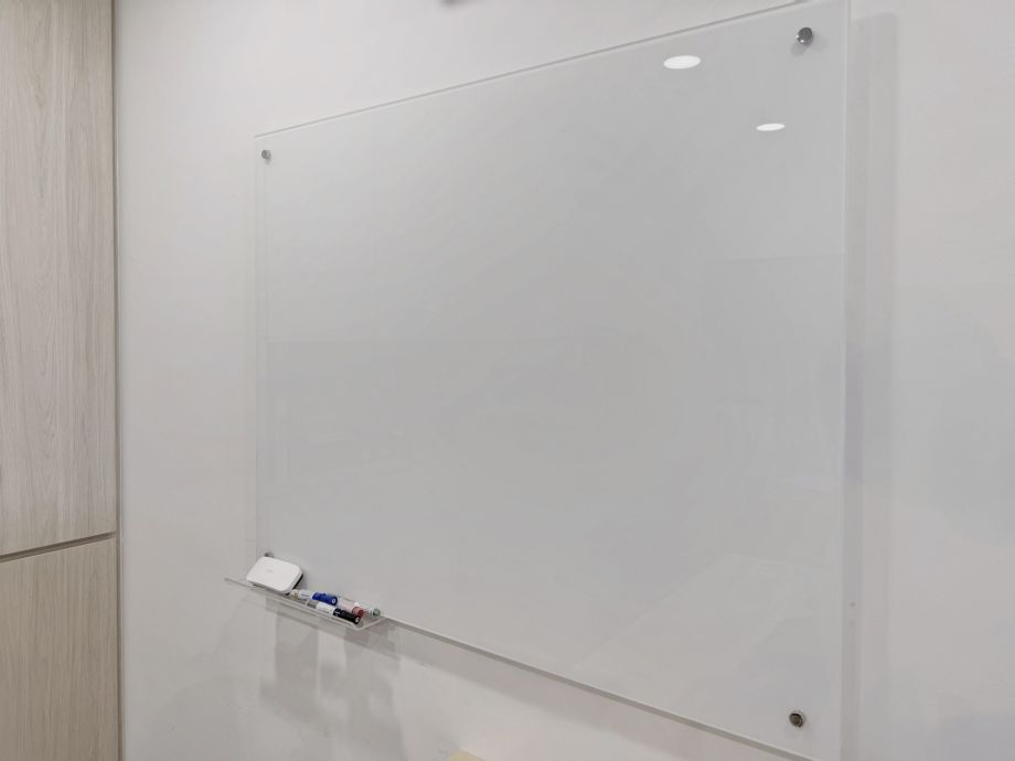 Crystal White Magnetic Glass Whiteboard