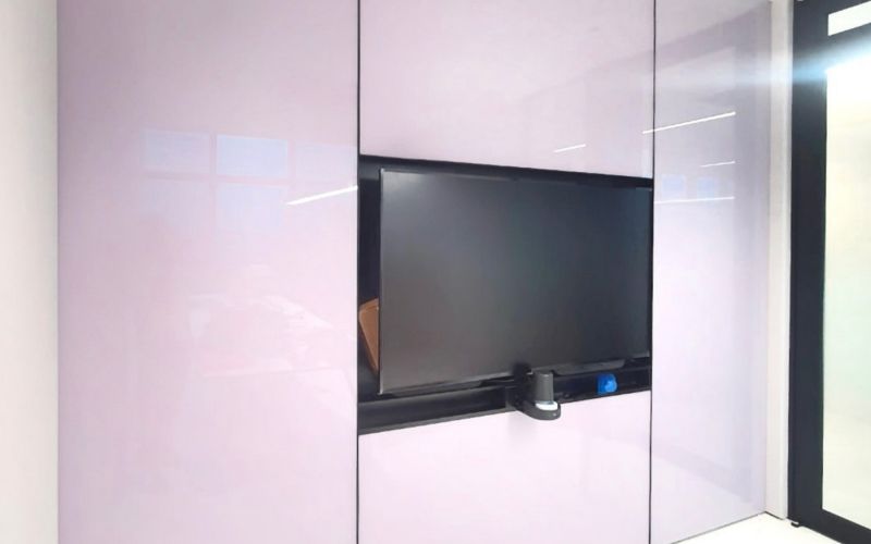 Full Height Customised Glass Whiteboard