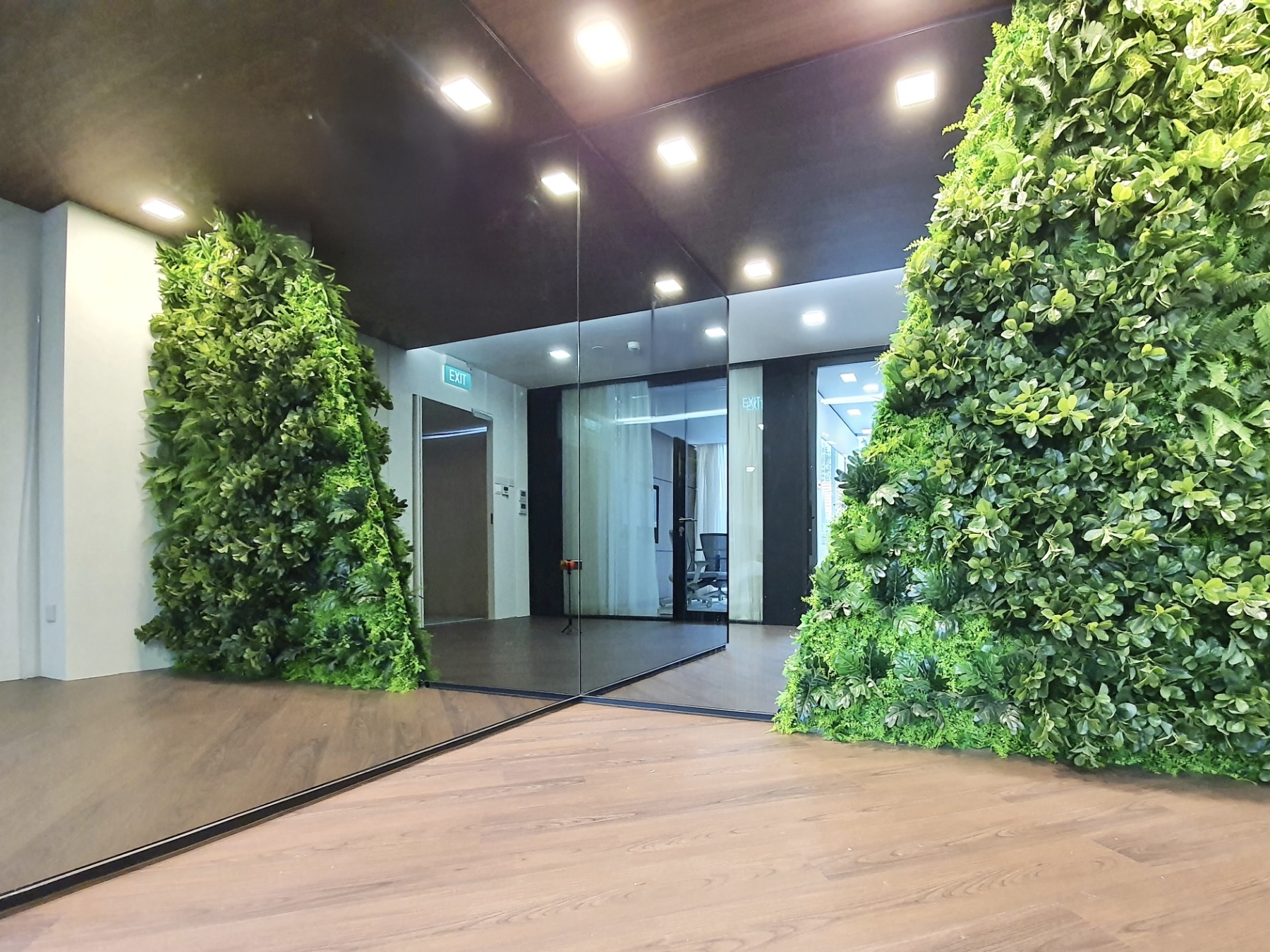 Full Length Tinted Mirror for Office Reception Design